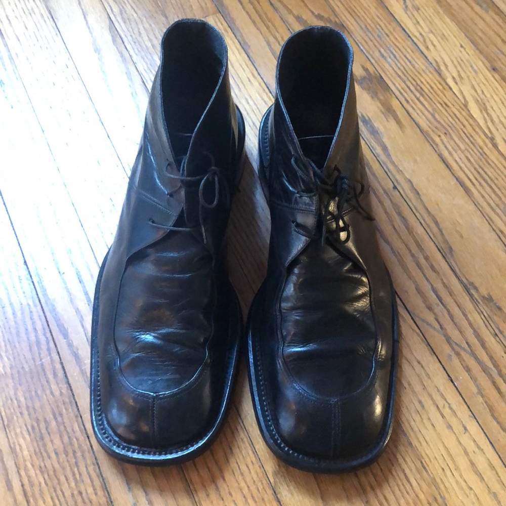 Guess men’s dress shoes